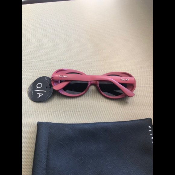 NWT Quay 60s Style Mod Sunglasses One Size - Picture 3 of 5